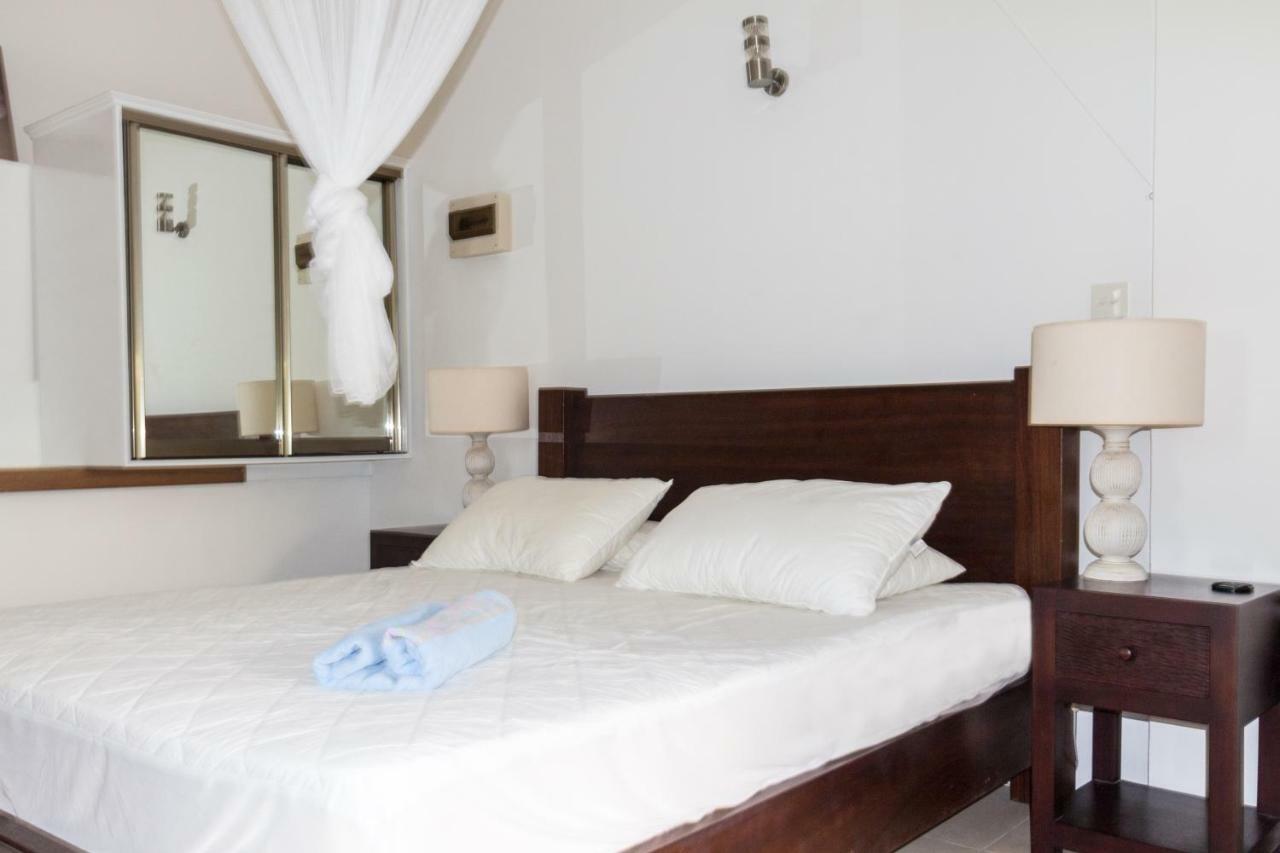 La Batie Selfcatering Apartment Beau Vallon  Bagian luar foto