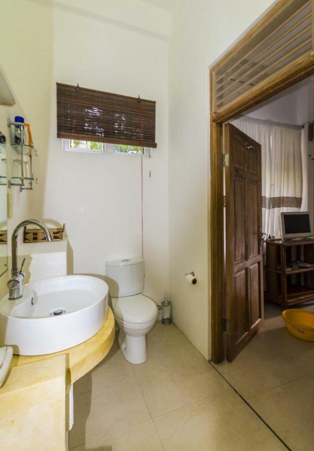 La Batie Selfcatering Apartment Beau Vallon  Bagian luar foto