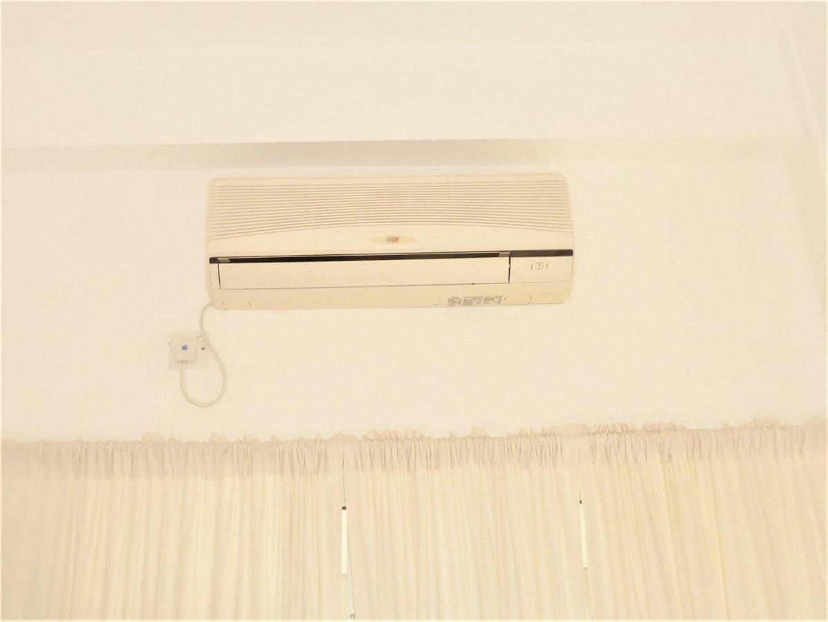 La Batie Selfcatering Apartment Beau Vallon  Bagian luar foto