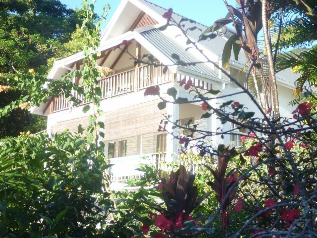 La Batie Selfcatering Apartment Beau Vallon  Bagian luar foto