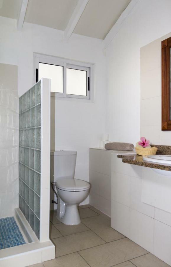 La Batie Selfcatering Apartment Beau Vallon  Bagian luar foto