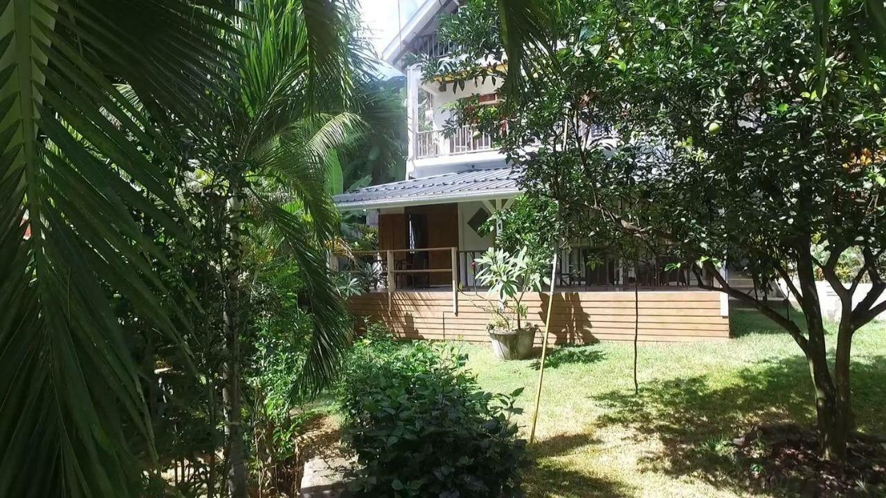 La Batie Selfcatering Apartment Beau Vallon  Bagian luar foto